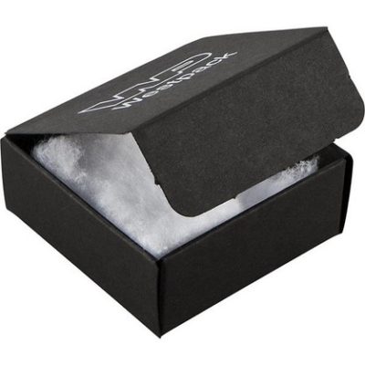 Czarne pudełko wykrojnikowe z logo i wypełnieniem pudelko z wykrojnika 40